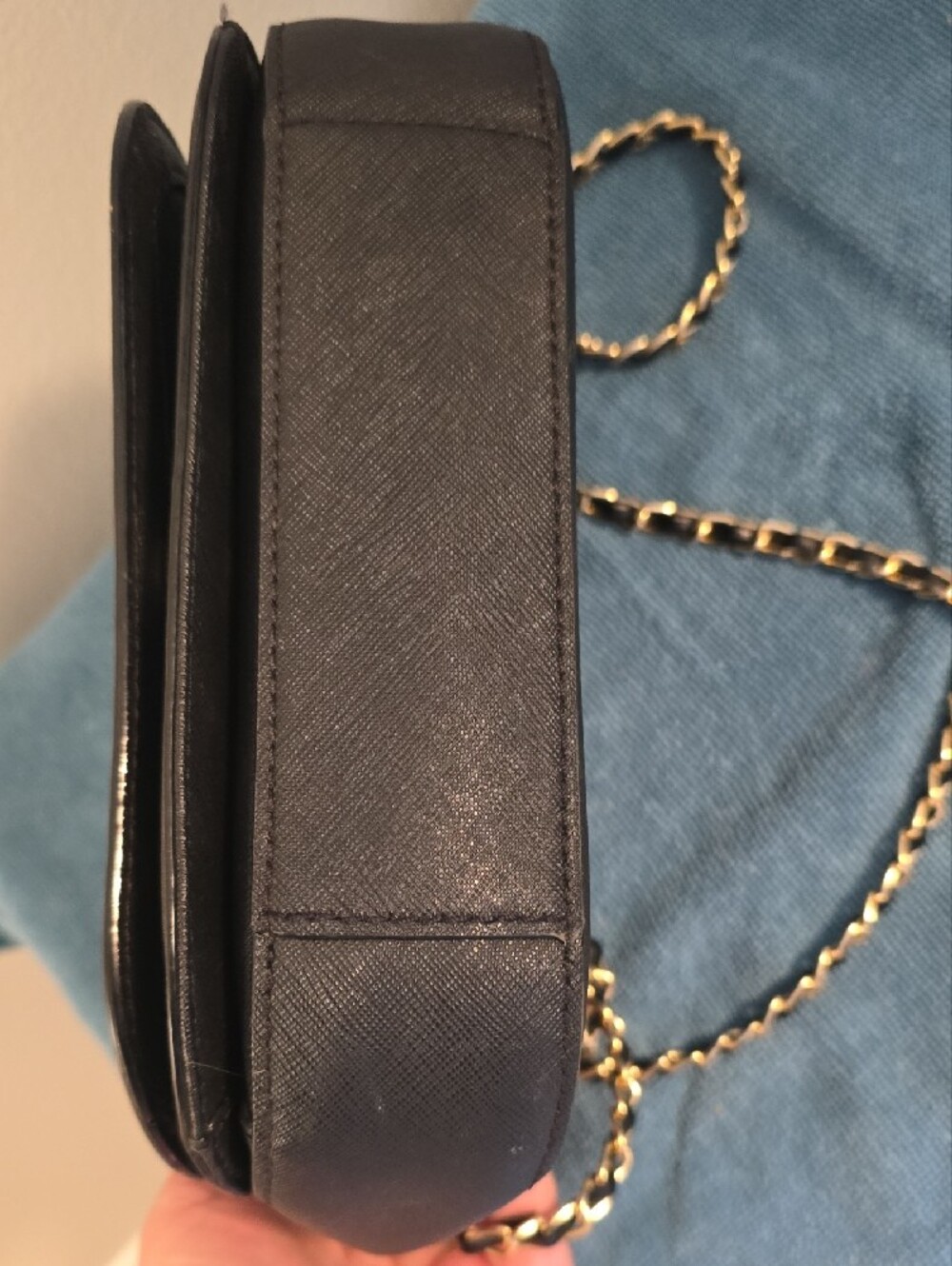 Kate Spade Black Crossbody with Gold Chain - Picture 5 of 8